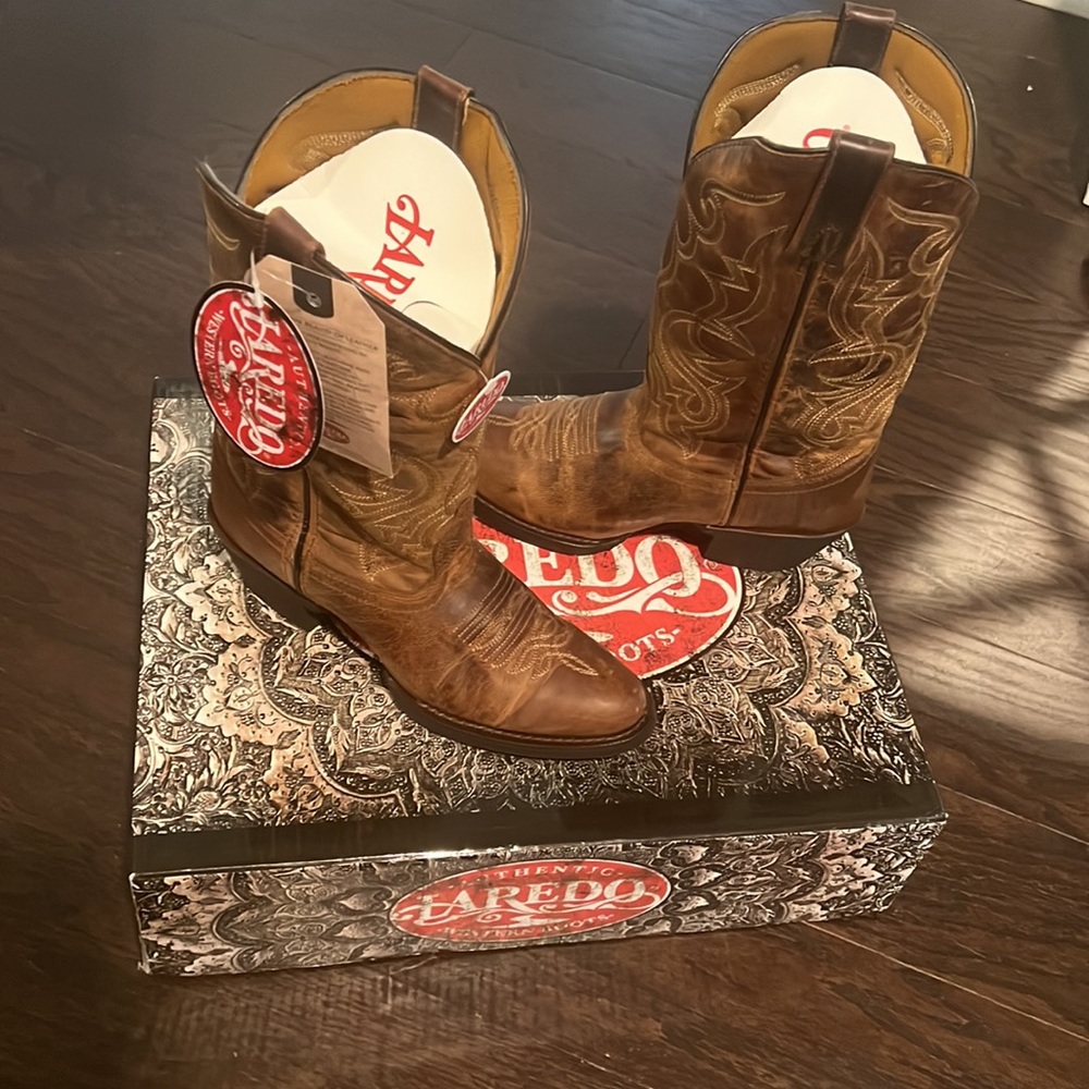 New With Tags Laredo Distressed Cowboy Boots Womens 7.5